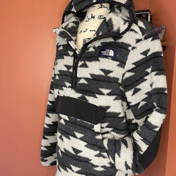 North Face fleece - Picture 3 of 5